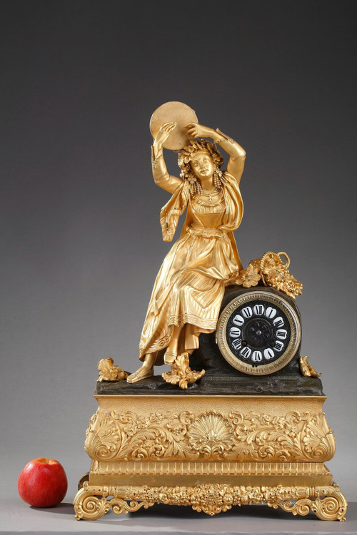 Pendule horloge "Esméralda" ou "La danseuse au tambourin"