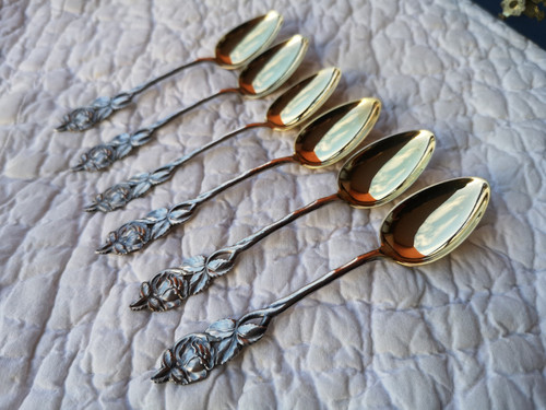 6 lovely spoons in solid silver (813H) and vermeil origin from Finland mid 20th century