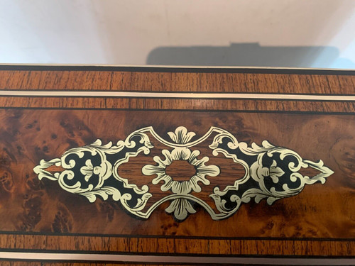 Napoleon III writing desk in marquetry and cedar burr 19th century