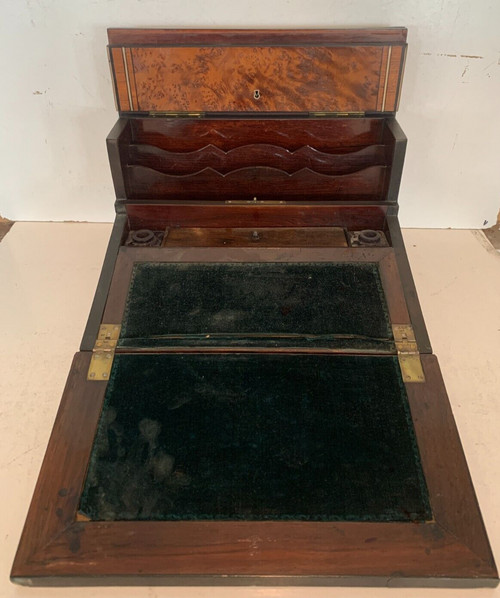 Napoleon III writing desk in marquetry and cedar burr 19th century