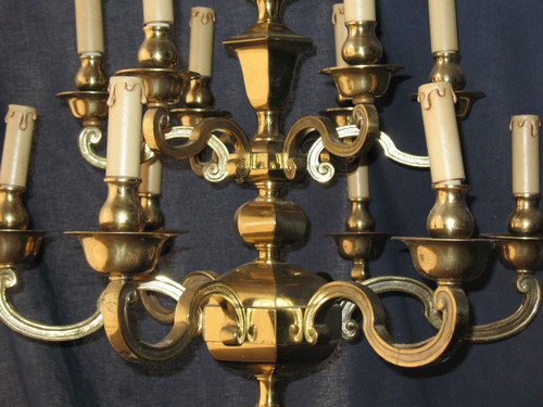 Lampadario in bronzo a 12 bracci in stile Luigi XIV della metà del XX secolo