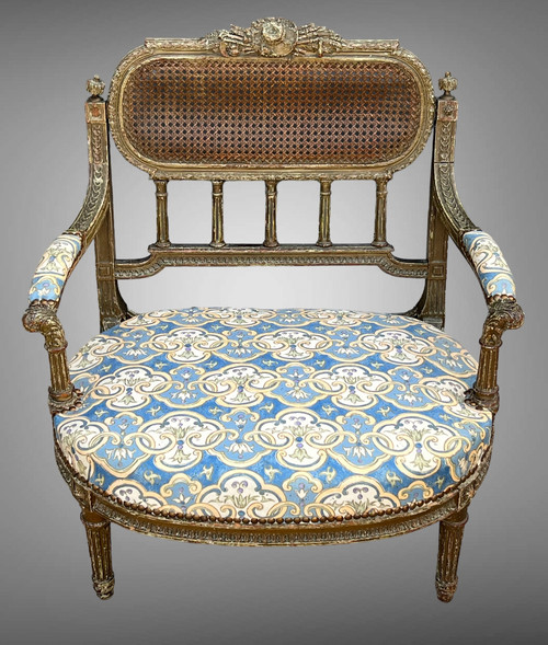 POLTRONA "MARQUISE" IN LEGNO DIPINTO E SCULTURATO DEL XIX SECOLO IN STILE LOUIS XVI