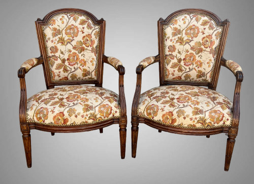 PAIR OF EIGHTEENTH CENTURY LOUIS XVI CABRIOLET CHAIRS WITH UMBRELLATED BEECH BACKS