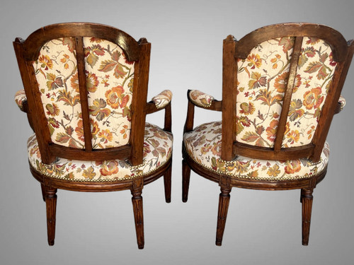 PAIR OF EIGHTEENTH CENTURY LOUIS XVI CABRIOLET CHAIRS WITH UMBRELLATED BEECH BACKS