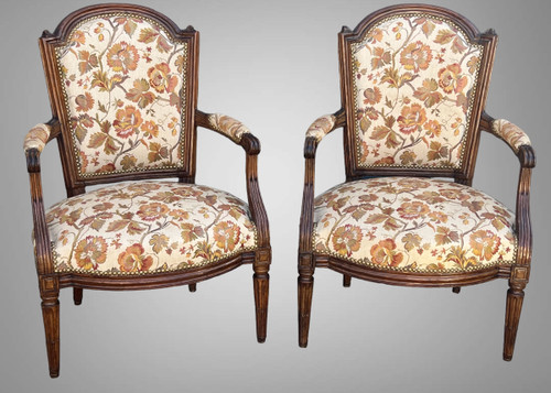 PAIR OF EIGHTEENTH CENTURY LOUIS XVI CABRIOLET CHAIRS WITH UMBRELLATED BEECH BACKS