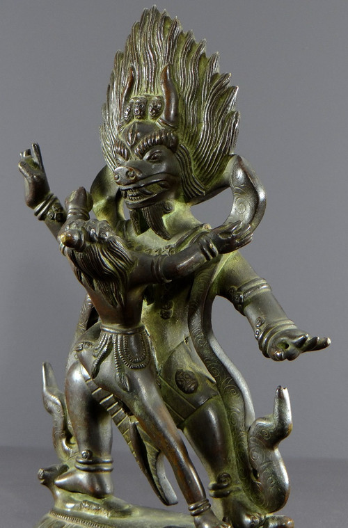 Tibet, premier tiers du XXème siècle, intéressant groupe en bronze figurant Yama.