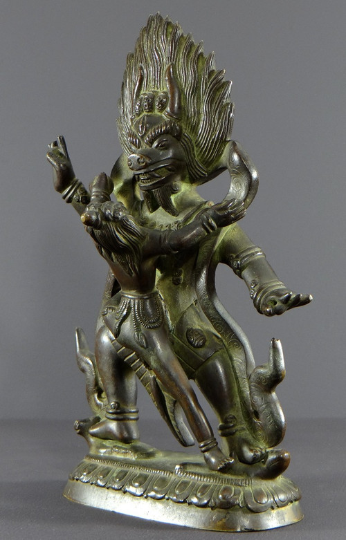 Tibet, premier tiers du XXème siècle, intéressant groupe en bronze figurant Yama.