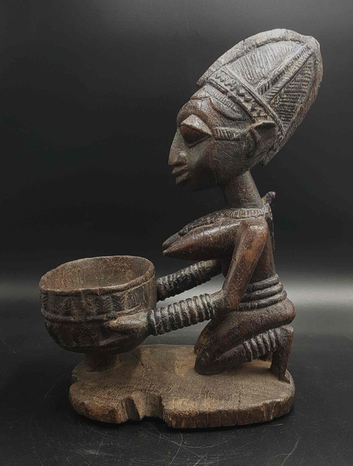 Porteuse De Coupe , peuple Yoruba, Bénin ou Nigeria 