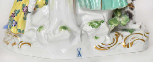 Groupe en porcelaine de Meissen représentant Couple d’amoureux sous un arbre, Modèle D19