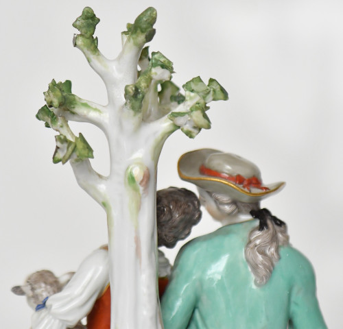 Groupe en porcelaine de Meissen représentant Couple d’amoureux sous un arbre, Modèle D19