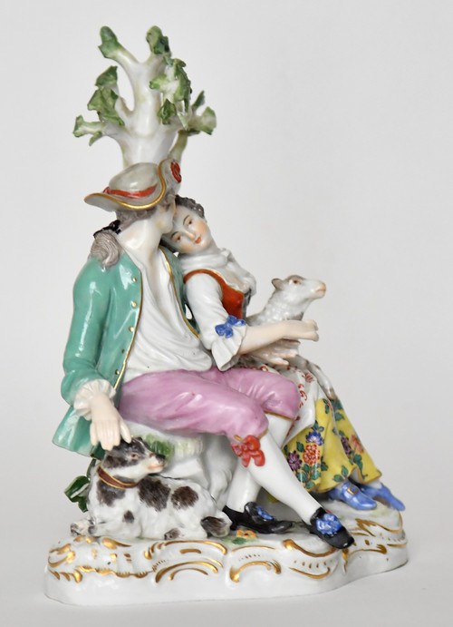 Groupe en porcelaine de Meissen représentant Couple d’amoureux sous un arbre, Modèle D19