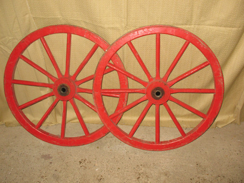 Pair of small carriage wheels in wood and iron 19th century Perfect condition