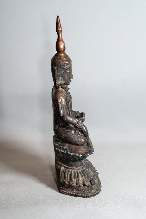 BOUDDHA en bronze de Birmanie style AVA