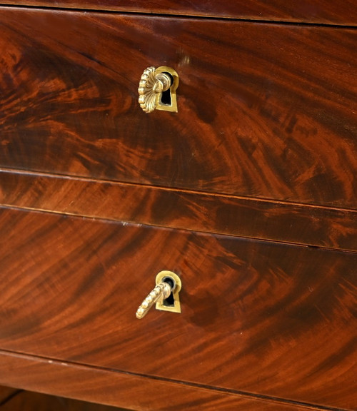 Important Property Desk in mahogany burl, Restoration period - Early 19th century