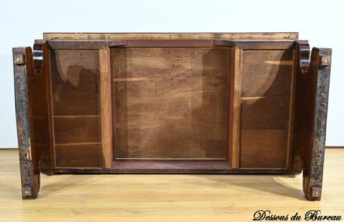 Important Property Desk in mahogany burl, Restoration period - Early 19th century