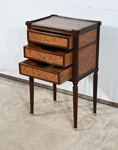 Small Chiffonnière table in mahogany and Amboine burl, Louis XVI period - Late 18th century