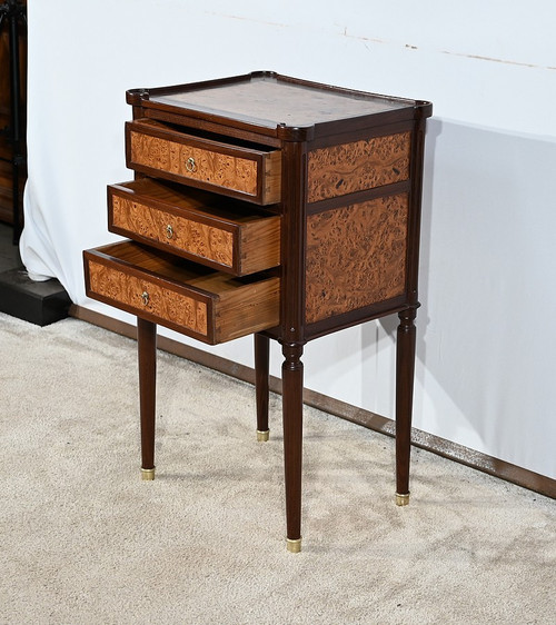 Small Chiffonnière table in mahogany and Amboine burl, Louis XVI period - Late 18th century