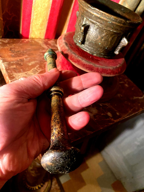  Very rare bronze mortar with apothecary proboscis and pestle from the 16th century, original patina