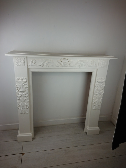 Fireplace mantel