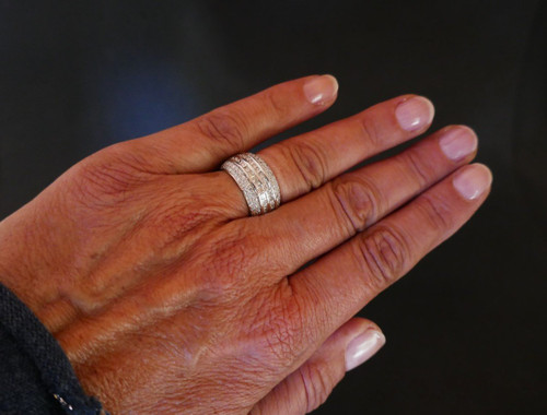 Bague Jonc Diamants, Or Blanc 18 Carats.