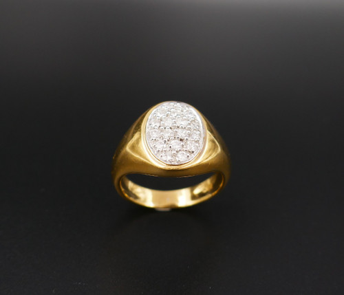 Diamond Signet Ring, 18 Carat Yellow Gold.