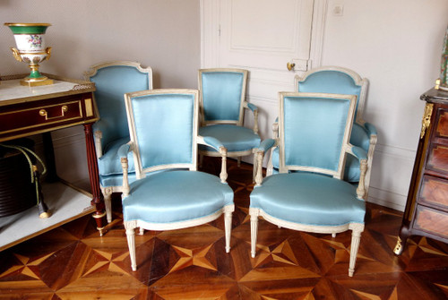 Pair De Fauteuils Cabriolets d'époque Louis XVI Canetillé De Soie Bleu