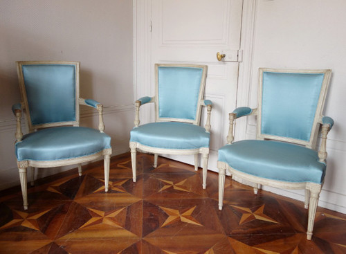 Pair De Fauteuils Cabriolets d'époque Louis XVI Canetillé De Soie Bleu