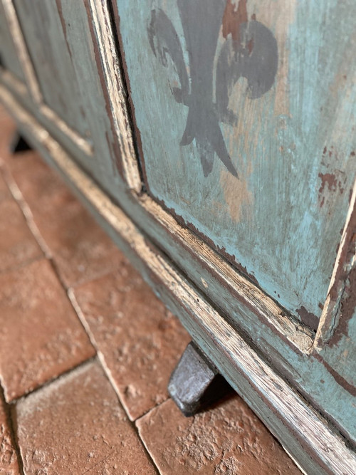 18th Century Patina Wedding Chest With Small Salt Boxes