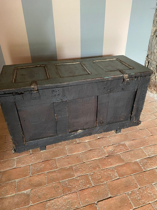 18th Century Patina Wedding Chest With Small Salt Boxes