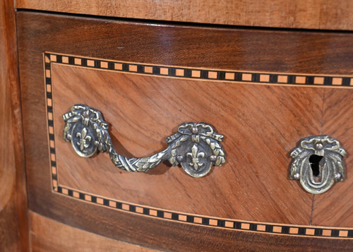 Petite Commode Demi-Lune en Bois de Rose, style Transition Louis XV/Louis XVI – 1ère Partie XXe