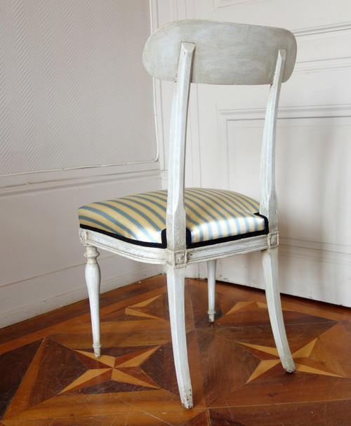 Pair of elegant Directoire-period etruscan chairs in the Jacob taste