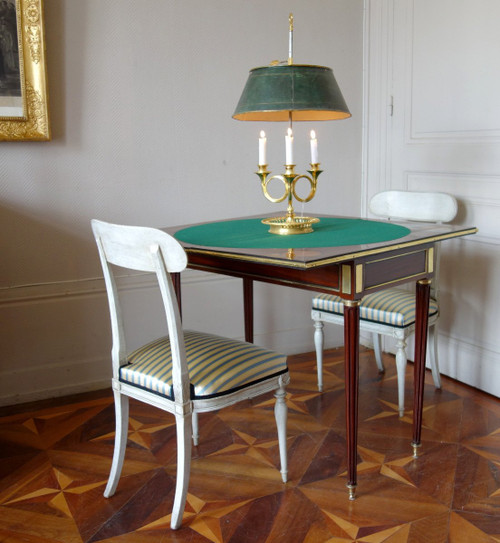 Pair of elegant Directoire-period etruscan chairs in the Jacob taste