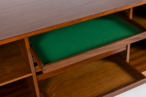 Peter Lovig Nielsen. Credenza in teak. Anni '70