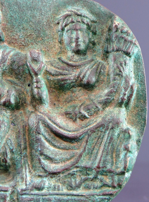 Gandhara, I-III secolo, grande placca di bronzo decorata in rilievo con Panchika e Hariti.