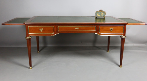 Louis XVI desk