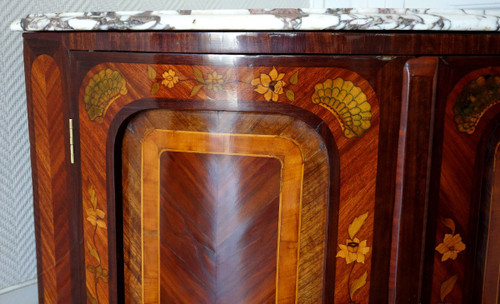 Louis XV Transitional Period Corner Buffet Encoignure En Fine Marqueterie Fleurie