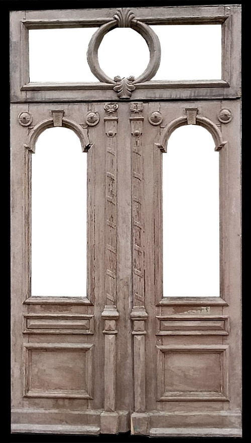 Large Old Decorative Double Door from the 19th Century Prestigious Woodwork