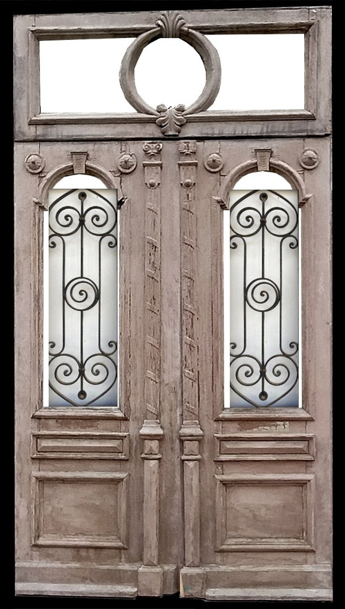 Large Old Decorative Double Door from the 19th Century Prestigious Woodwork