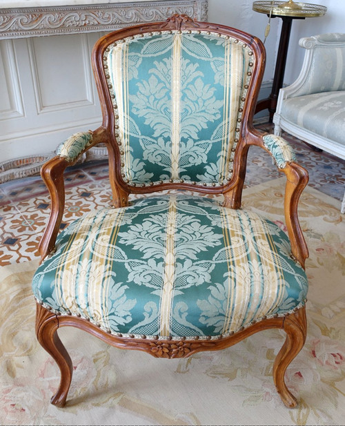 Suite De 4 Fauteuils Cabriolets d'époque Louis XV En Bois Naturel, Soierie Verte - 18th century