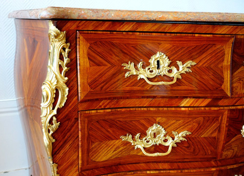 Jb Hedouin: Louis XV period Chest of Drawers In Rosewood, circa 1750 - Stamped