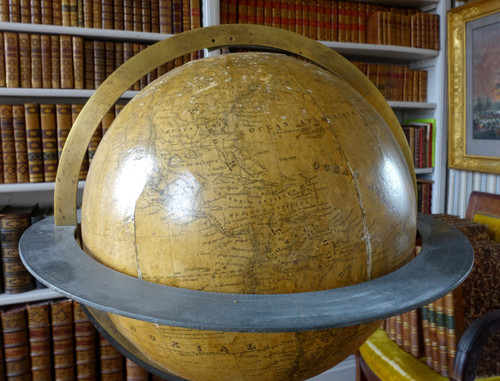 Globe Terrestre Sur Socle En Bois Noirci Et Laiton - époque 1850