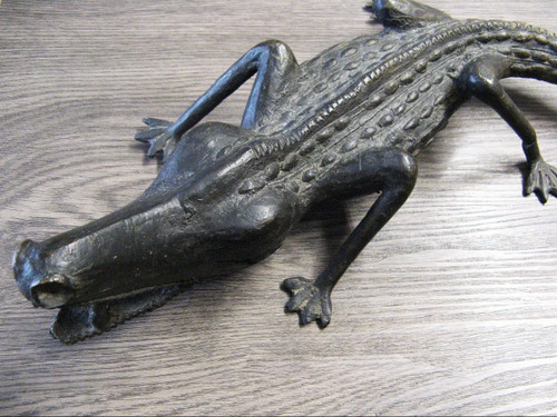 Krokodil-Skulpturen - Afrikanische Bronze - Bobo - Burkina Faso.