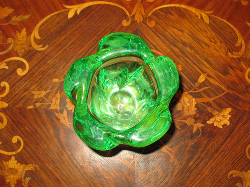 Torso-shaped green Daum crystal vase signed 20th century