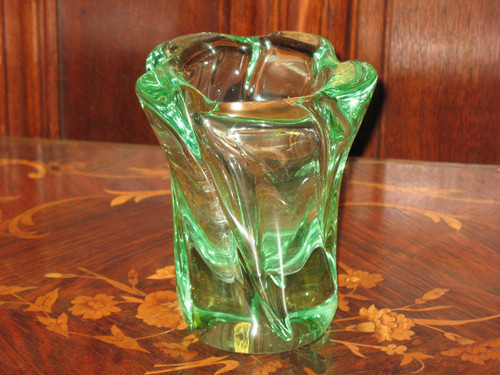 Torso-shaped green Daum crystal vase signed 20th century