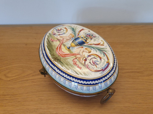 Earthenware From Toul Bellevue (att to), Bonbonnière Box, Earthenware, Louis XVI, 19th century.