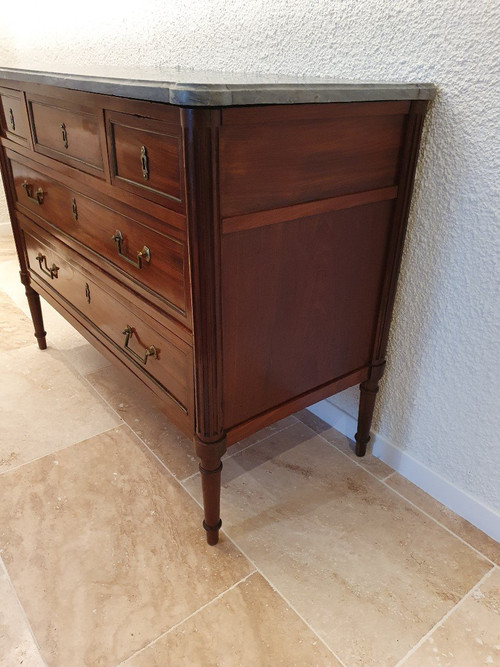 Commode, Mahogany, Louis XVI, Late 18th/early 19th century.