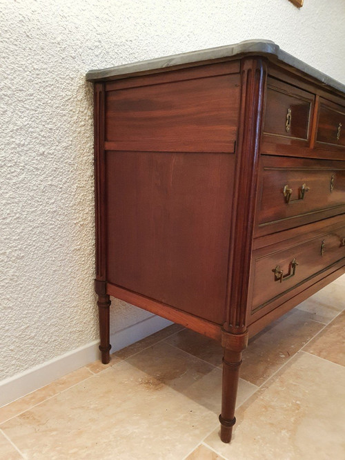 Commode, Mahogany, Louis XVI, Late 18th/early 19th century.