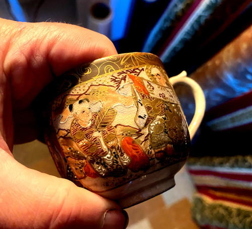 Rare six-cup coffee service set "Satsuma" Japan 19th century richly decorated with scenes and flowers on enameled earth