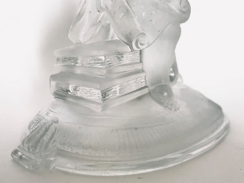 Allegory of knowledge in crystal from the house of Baccarat stamped