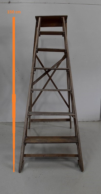 Beech Folding Trade Stepladder – 1940